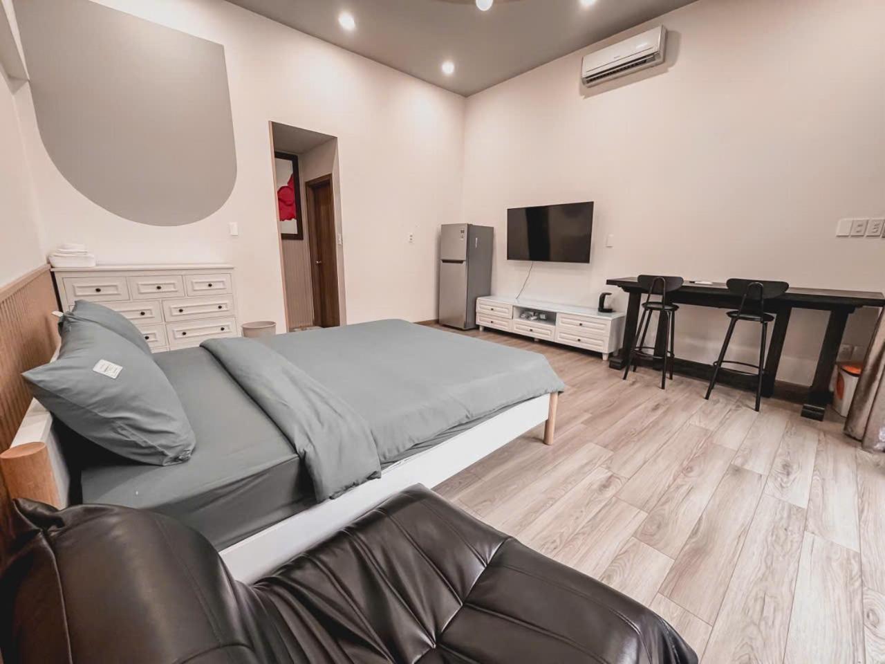 B786 Airport Apartment Хошимин Екстериор снимка